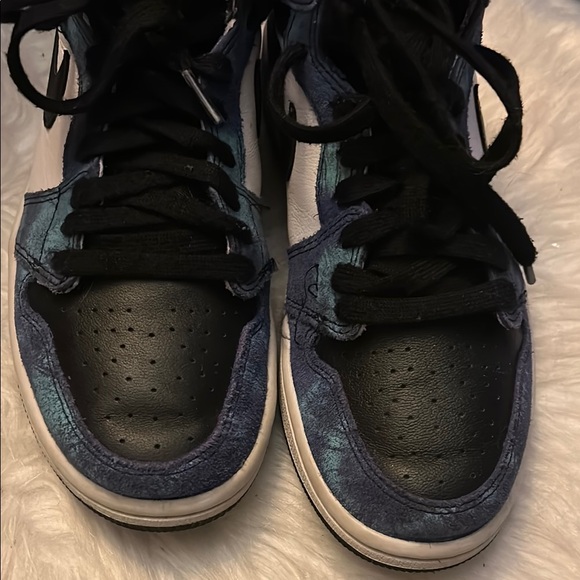 NIKE Air Jordan Unisex Sneakers - Picture 2 of 12